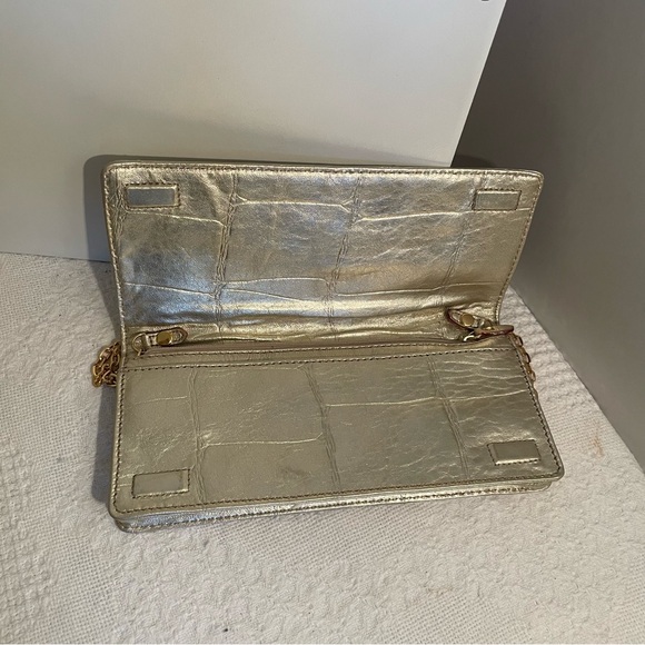 ANTONIO MELANI Metallic Gold Wallet with Chain- Clutch - Picture 3 of 6